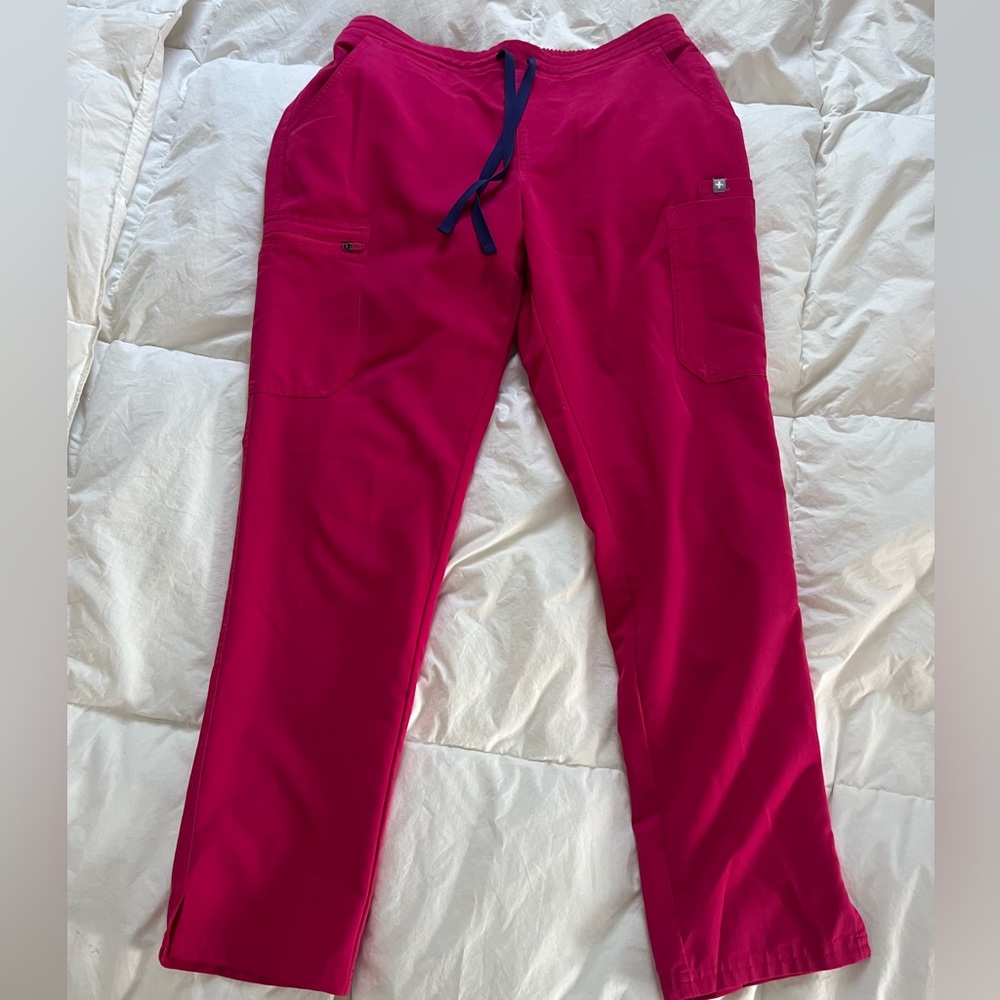 Figs yola skinny scrub pants. Size medium regular